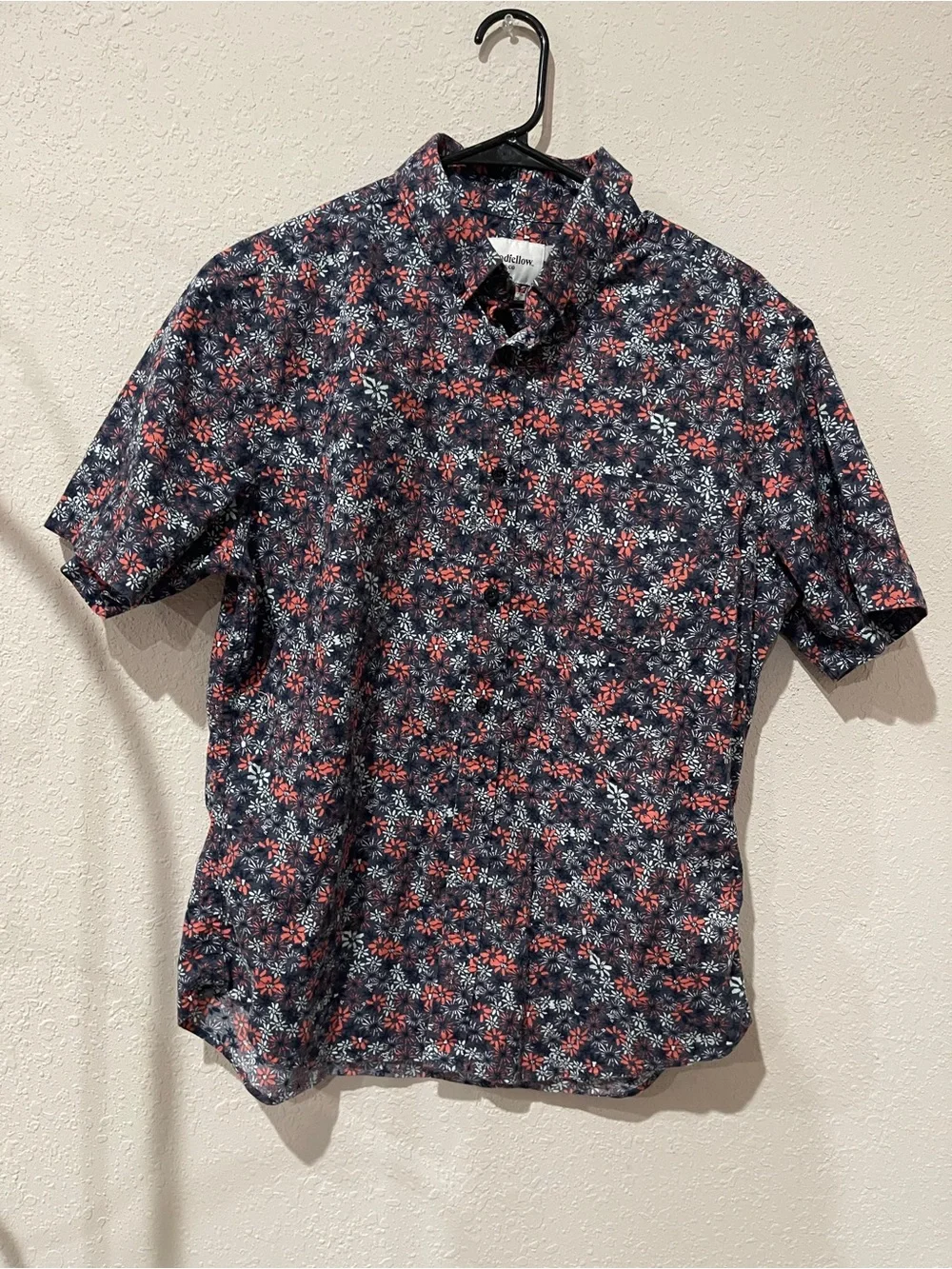 Short-Sleeve Floral Button-Up Shirt - Navy with Red & White Flowers Size L